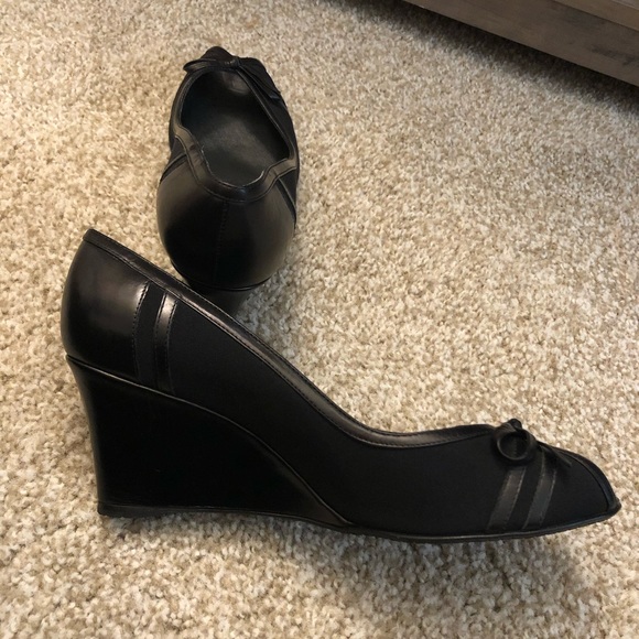 Stuart Weitzman Black Peep-toe Wedge - 9.5M - Picture 6 of 9
